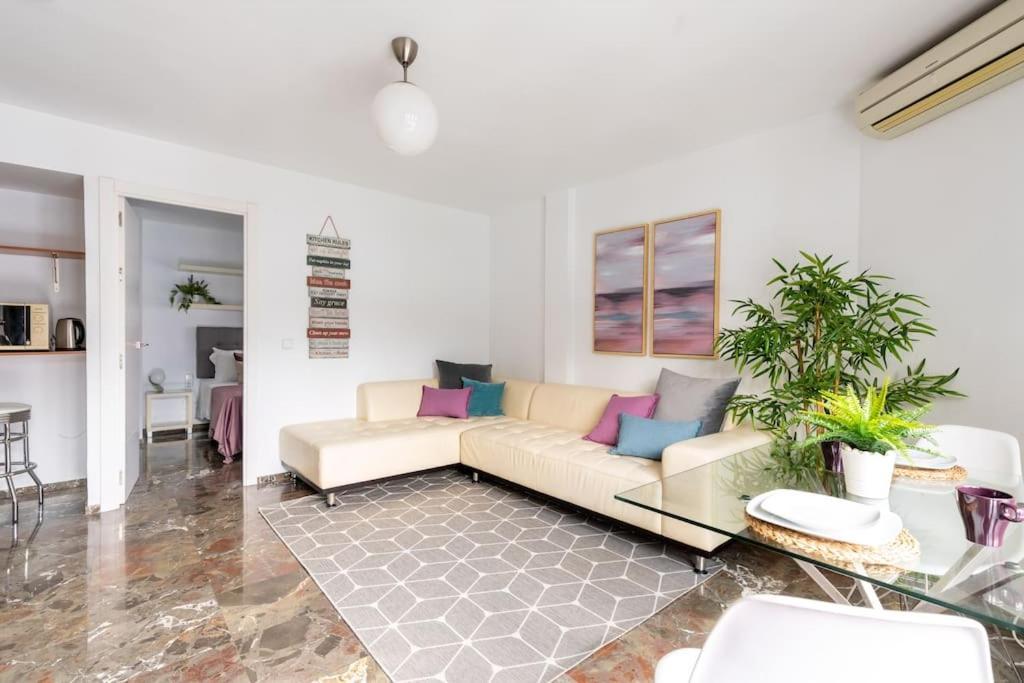 Behouse Sierpes Apartment เซบีญา ภายนอก รูปภาพ
